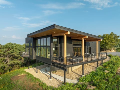 The Mountain House at 12 Ridges Vineyard is an architectural masterpiece.