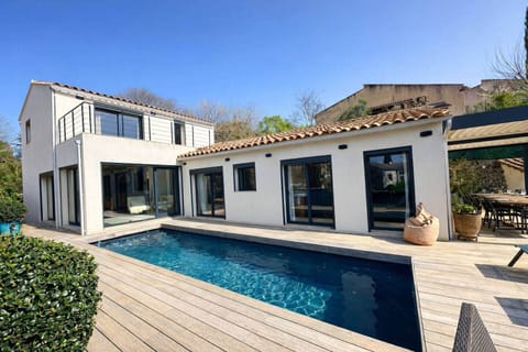 Facade ; Swimming pool