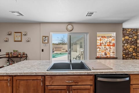 24 web or mls DSC07583