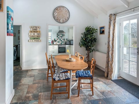 Living room/dining room | The Barn, Helston