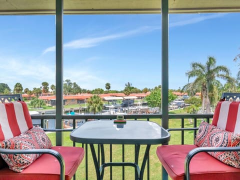 Screened Lanai with VIEW!