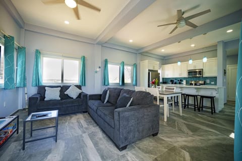 Villa Armoniosa Spacious Beachfront 2BR with Pool - Lower Level (5423)