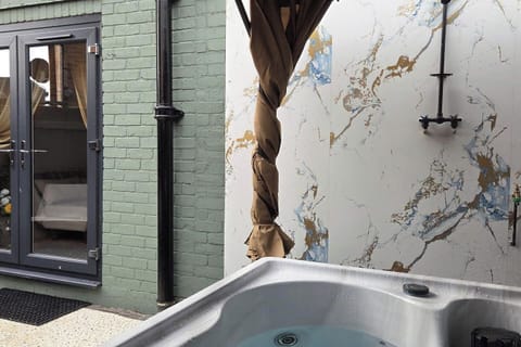 Hottub with outdoor shower