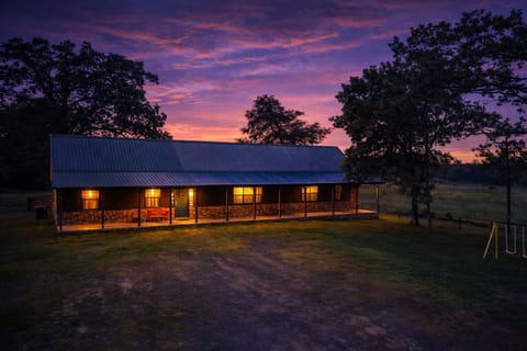 This cabin is for those who truly want to get away from the busyness of life. 