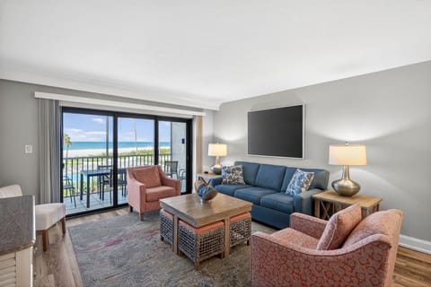 Living area with Gulf views