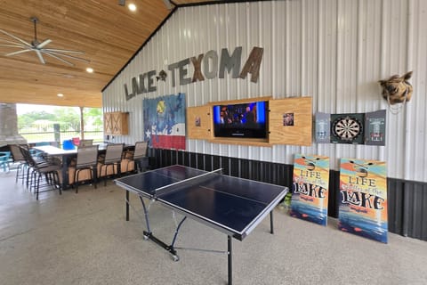 Plenty of seating and things to do here.