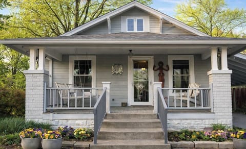 Charming Near West Side bungalow close to downtown & B-Line Trail