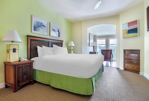 Unwind into crisp linens and wake up to sunshine.