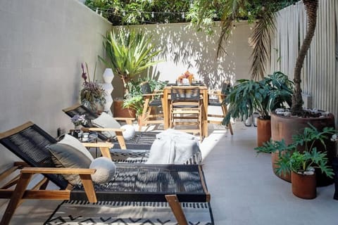 Begin your day on our welcoming and private terrace, the ideal spot to witness awe-inspiring sunrises while enjoying a cup of coffee. Embrace the serene atmosphere as the vibrant colors of the morning sky just next to the master bedroom