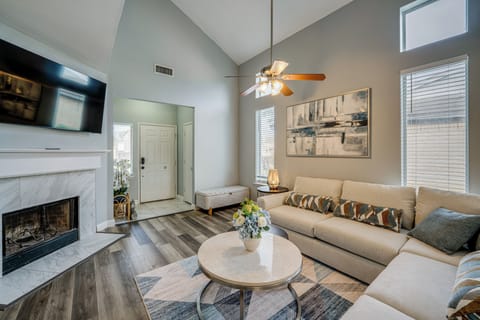 Arlington Vacation Rental | 3BR | 3BA | 1,593 Sq Ft
