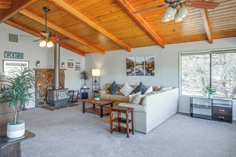 Wofford Heights Vacation Rental | 4BR | 3BA | 1,400