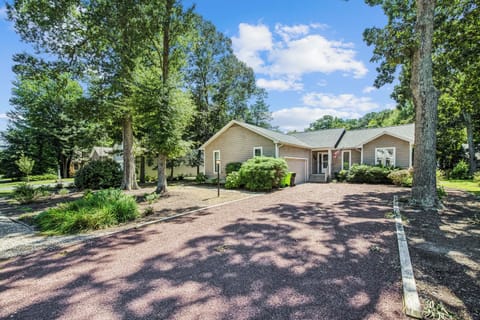 Exterior,Driveway,