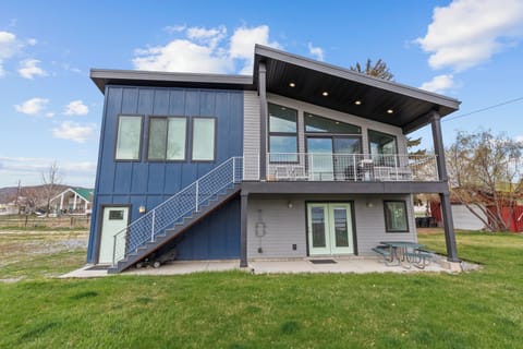 Lakeview Blue - with beautiful views of Bear Lake!