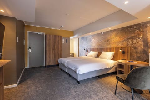 Comfortable Unit with Two Twin size beds