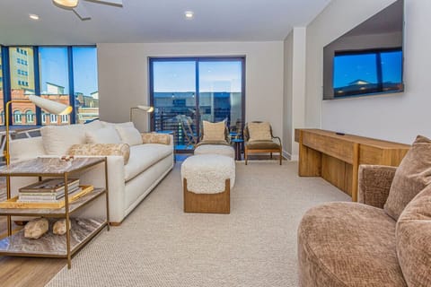 Living Room: Bright spaces with chic decor and stunning views for ultimate relaxation!