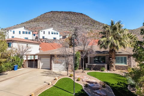 St. George Vacation Rental | 3BR | 2.5BA | 4,400 Sq Ft