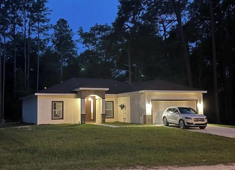 Front view of home