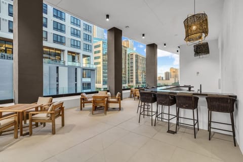 New Downtown 12th Floor  Walk Everywhere + Pool/Gym (8688)