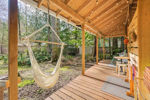 Ashford Vacation Rental | 2BR | 1BA | 400 Sq Ft