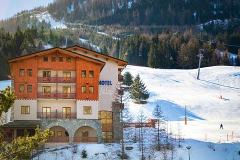 Holiday Home Exterior [winter]