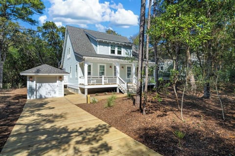 4 BEDROOM 3.5 BATHS ALL NEW COASTAL CHIC HOME