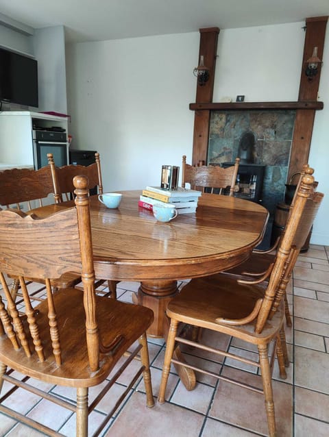 Wooden kitchen table and 6 chairs.