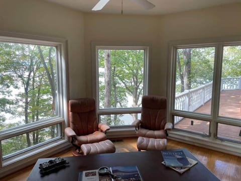 Bedroom 4 Apartment style