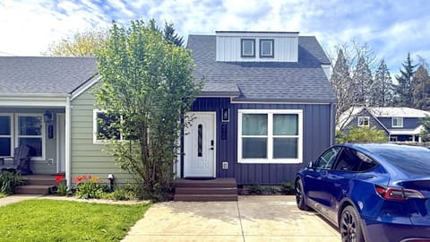 Front of townhome (green side is another AirBnB)