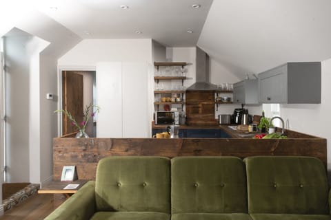 L shaped sofa  - Stay Ca Holidays