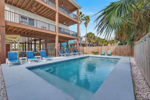 Incredibly large private pool with optional heating from December - March. No optional heat provided outside of this window.
