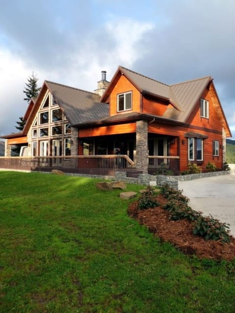 Warm, inviting Home with large deck and grill for gatherings