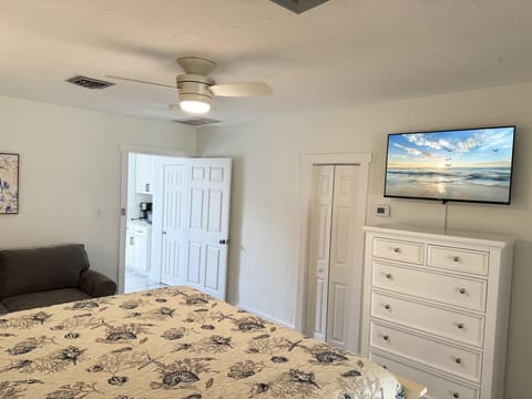 Venice Villas 1BR – King & Lanai Sleeps 4 (7155)