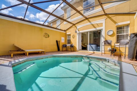 Lanai w/ Private Pool