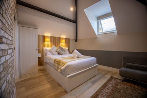 Chic studio with beamed ceiling for a cosy stay