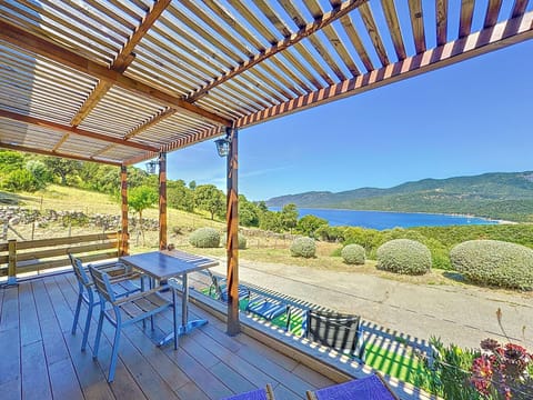 Fully equipped terrace with sea view