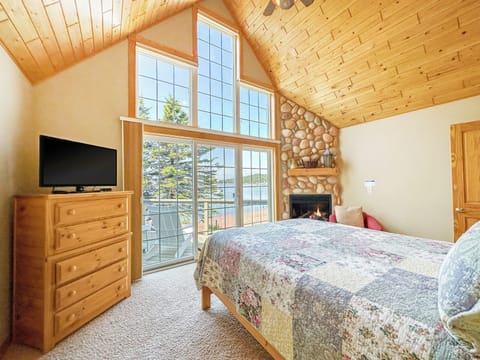 Main Bedroom at Cobblestone Cove Villa 3