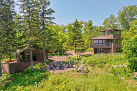 Lakeside on the left and Treehouse on the right.