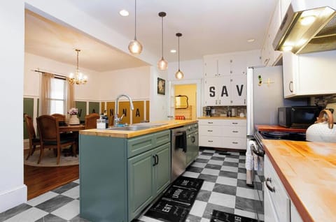 Cook in style! Whip up memories in our spacious kitchen.