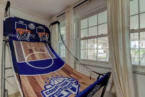 Fun arcade basketball game for entertainment