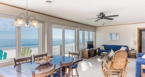 Living & Dining Area