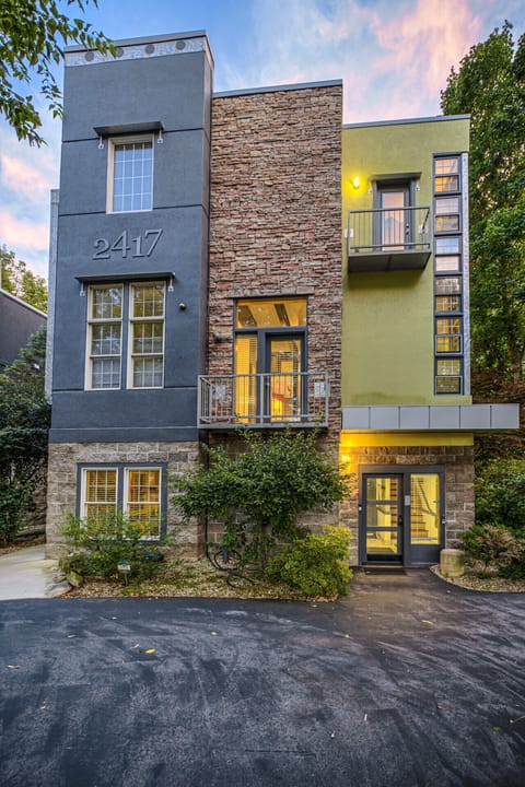 2417 E 80th St_twlt_003