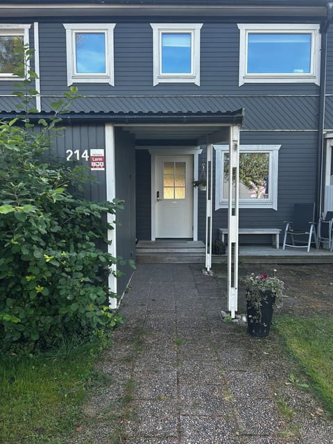 Entrance with codelock