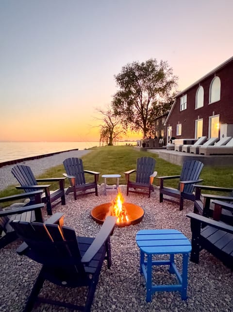 We promise sitting here feels as good as it looks and you'll never want to get up! 