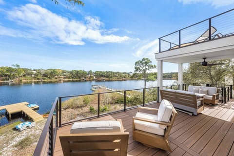 Welcome to your lakeside paradise, Bella Vista & Coastal Chateau