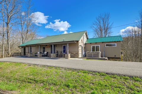 Friendly Vacation Rental | 1BR | 1.5BA | 1,600 Sq Ft