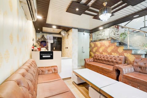 Entrance / Reception
