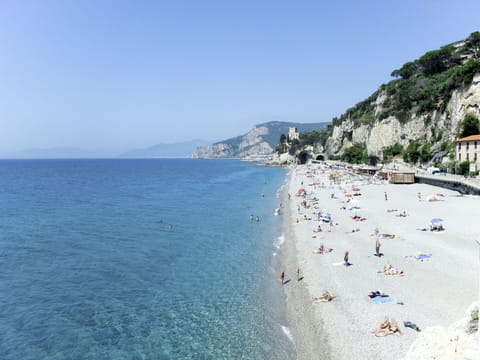 Body Of Water, Coast, Coastal And Oceanic Landforms, Beach, Shore, Summer, Sea, Headland, Vacation, Bay