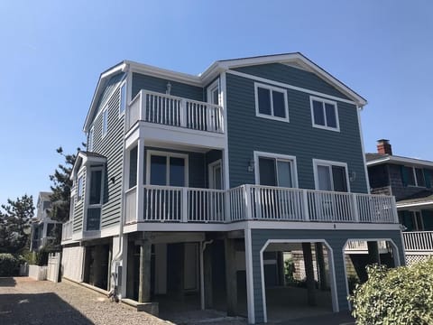 PropertyImg1