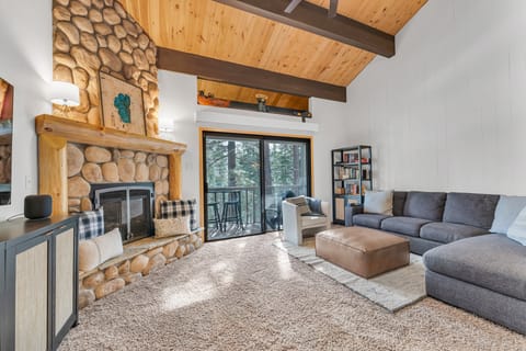 2nd Level - Living Room