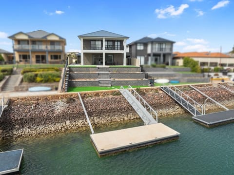 Pontoon - For Guest Use